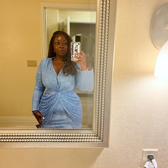 🦋💙Elegant Blue Ruched Dress💙🦋 - Picture 1 of 4